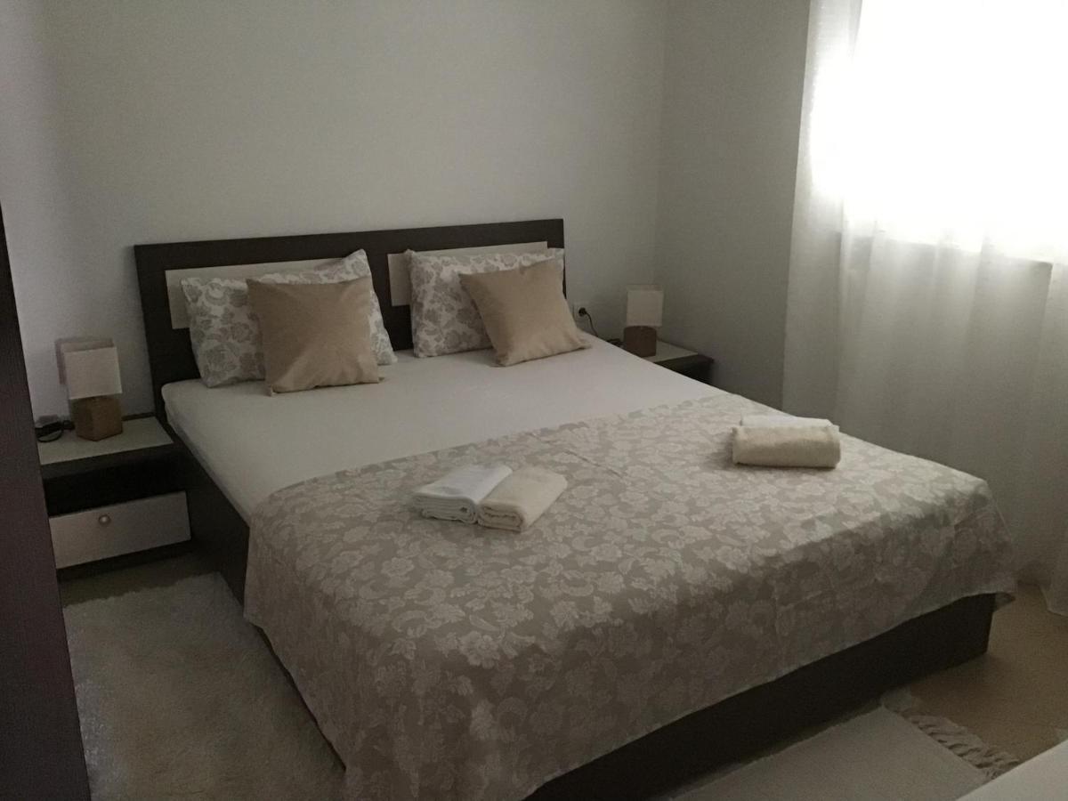 Apartmani Ruzmarin 비르 외부 사진
